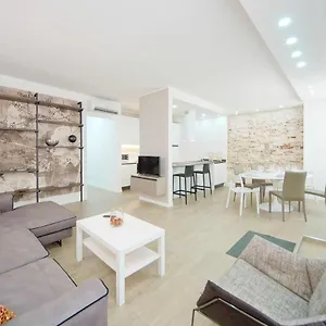https://venezia-center-ca-corte-paludo-wi-fi.hotelslidodijesolo.com